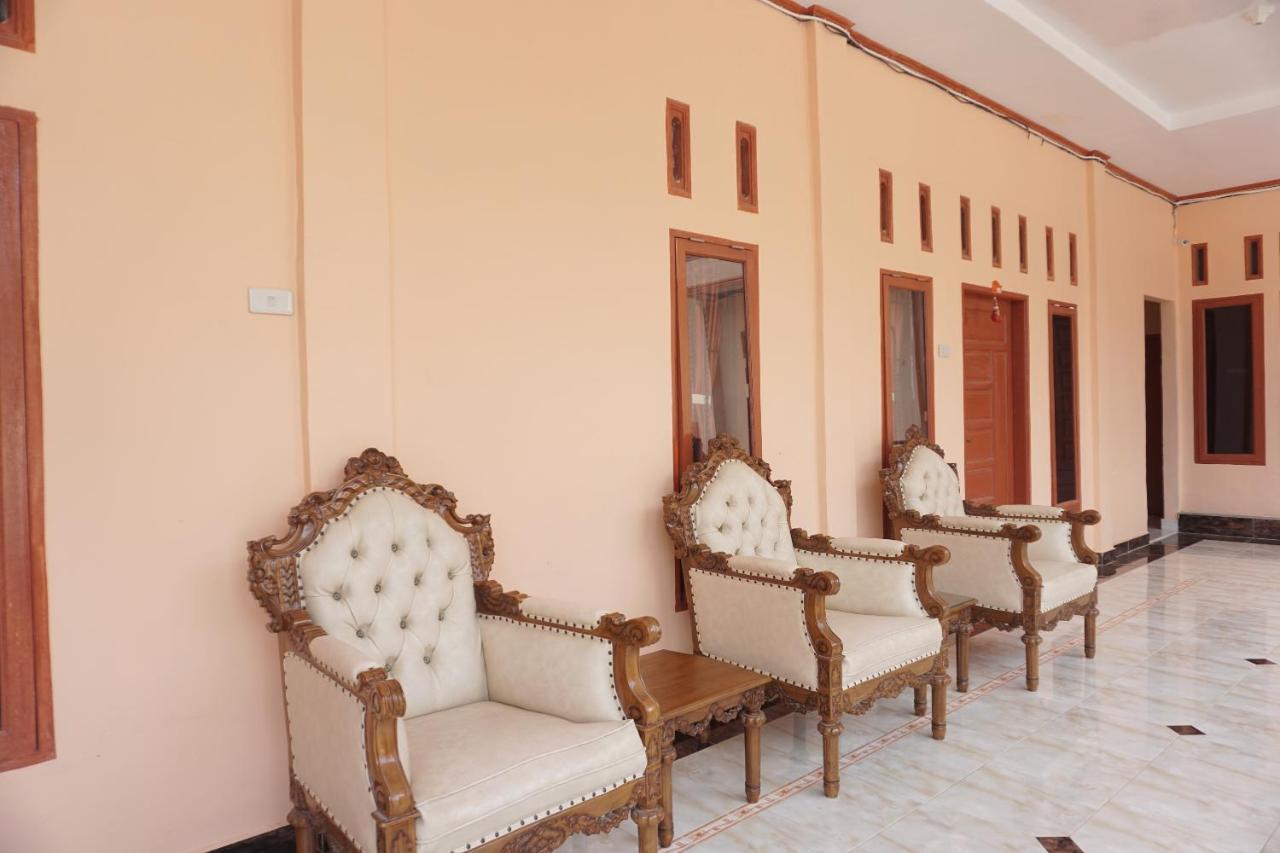 Oyo 2635 Ramos Inn Sinapuran Экстерьер фото