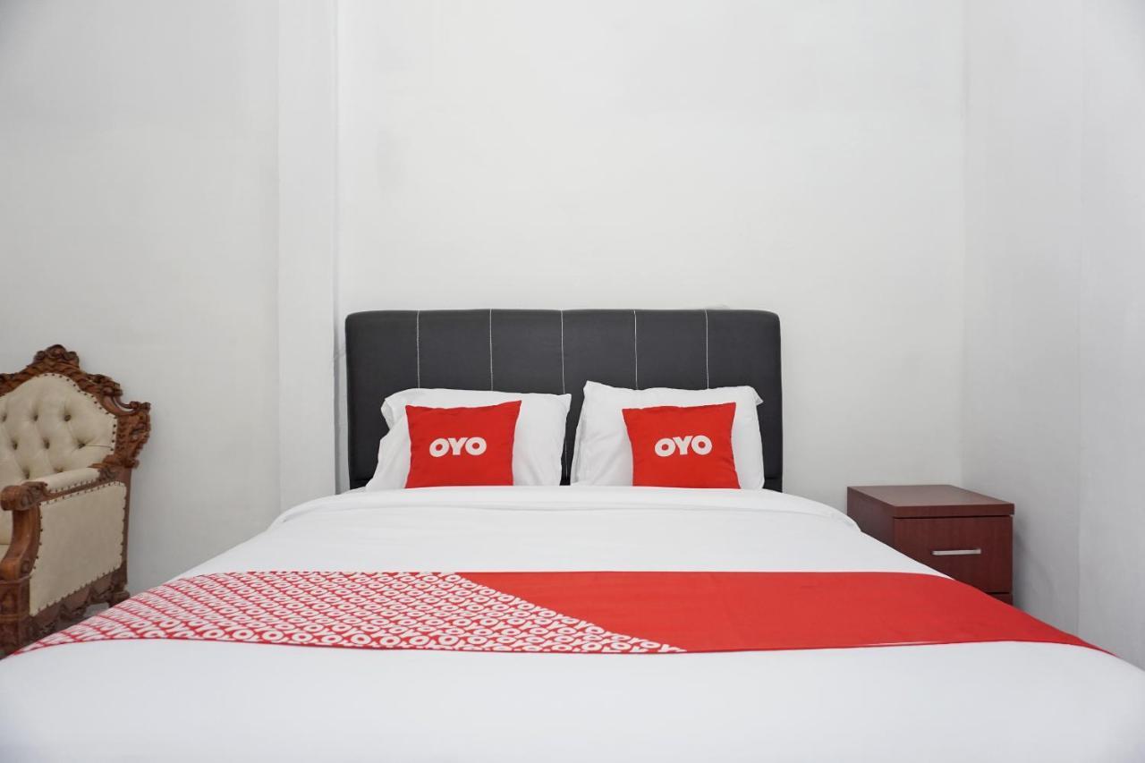 Oyo 2635 Ramos Inn Sinapuran Экстерьер фото